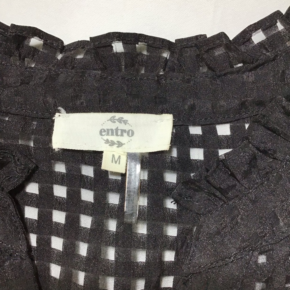 Entro Black Textured Blouse with Ruffled Sleeves - Picture 5 of 10